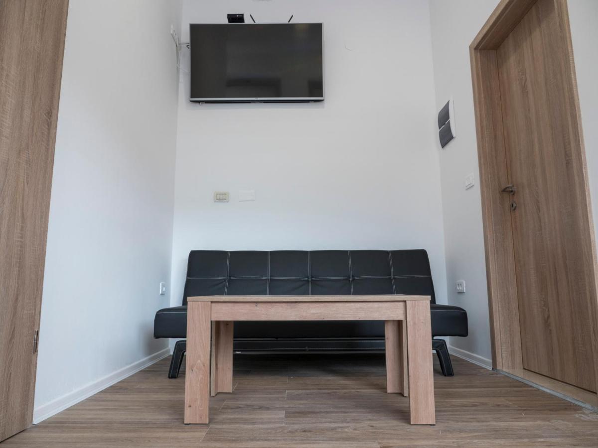 Apartments Aura Deskle Zewnętrze zdjęcie