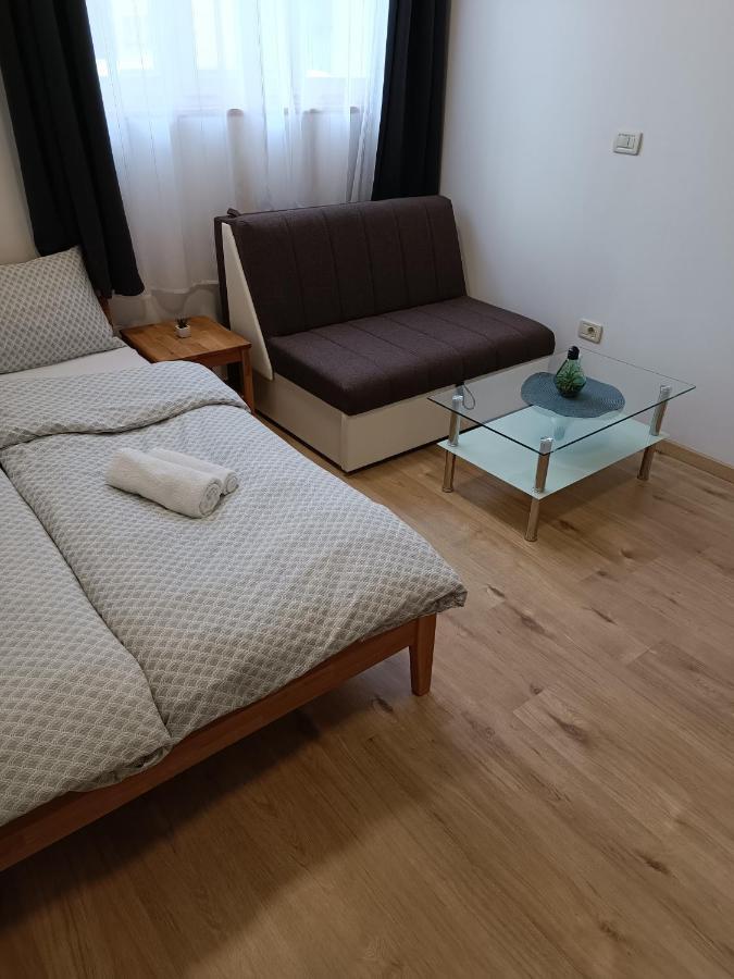 Apartments Aura Deskle Zewnętrze zdjęcie